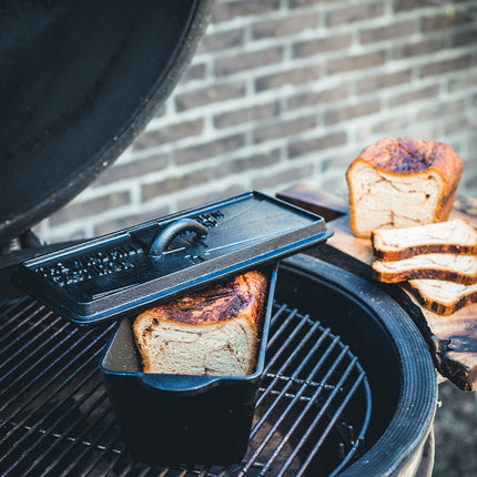 The Windmill Cast Iron The Windmill Loaf 'n Bread Dutch Oven