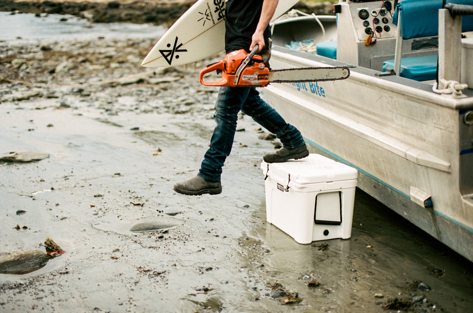 YETI Yeti Tundra 35 Hard Cooler Tan